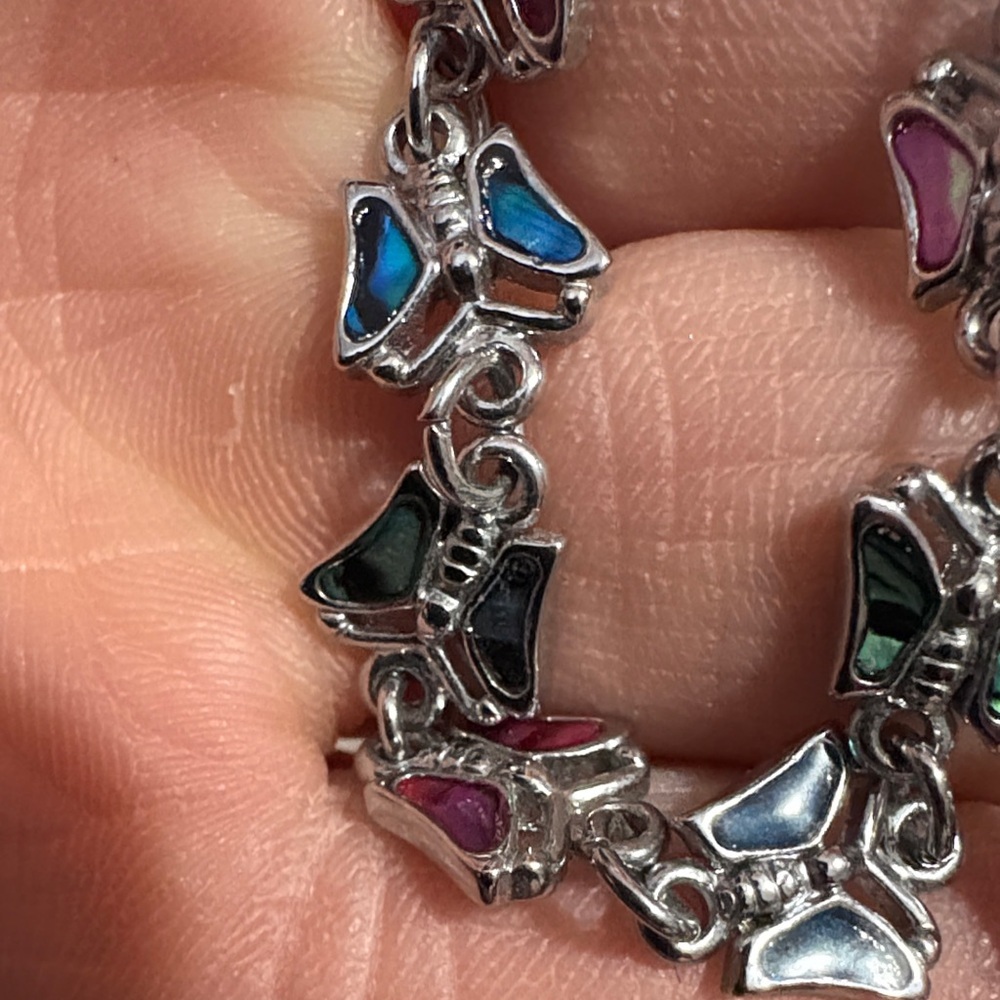 VINTAGE MULTICOLORED ABALONE SHELL BUTTERFLY SILVER-TONE 14 - 17" NECKLACE - Picture 4 of 10